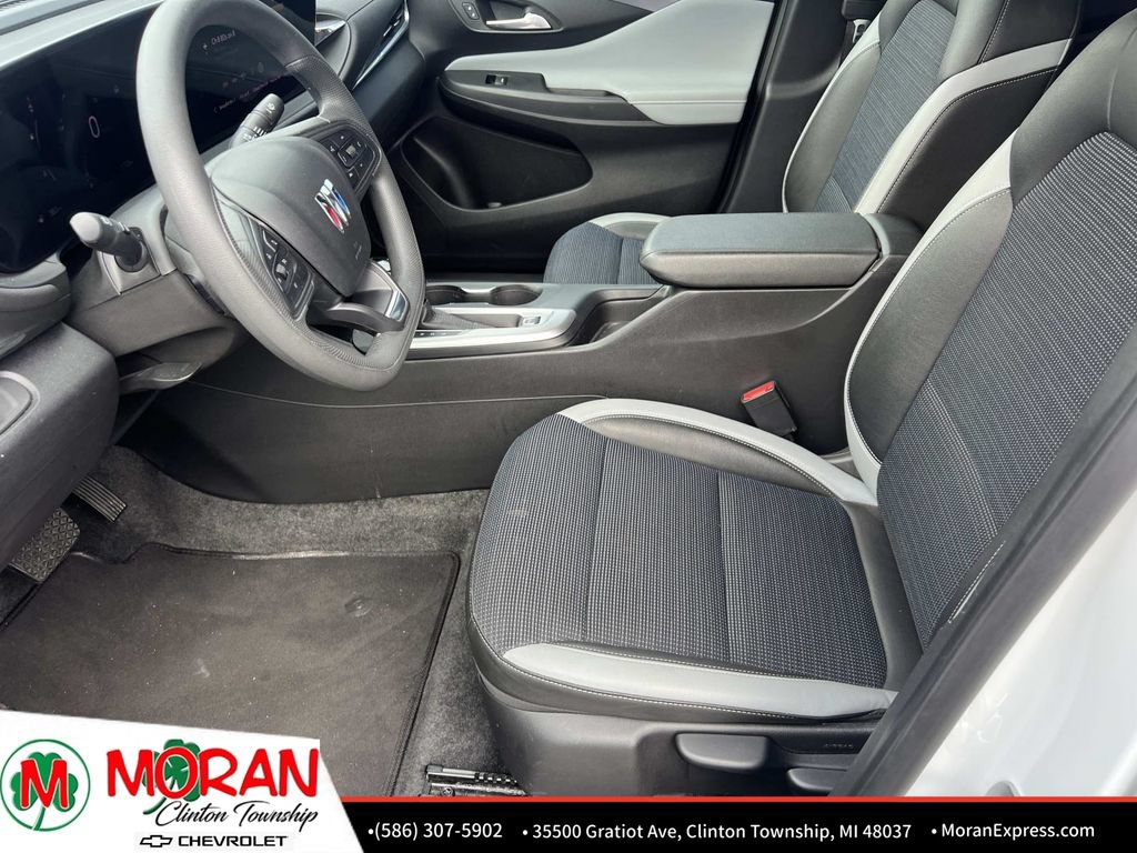 Certified 2023 Chevrolet Traverse LT FWD image 42