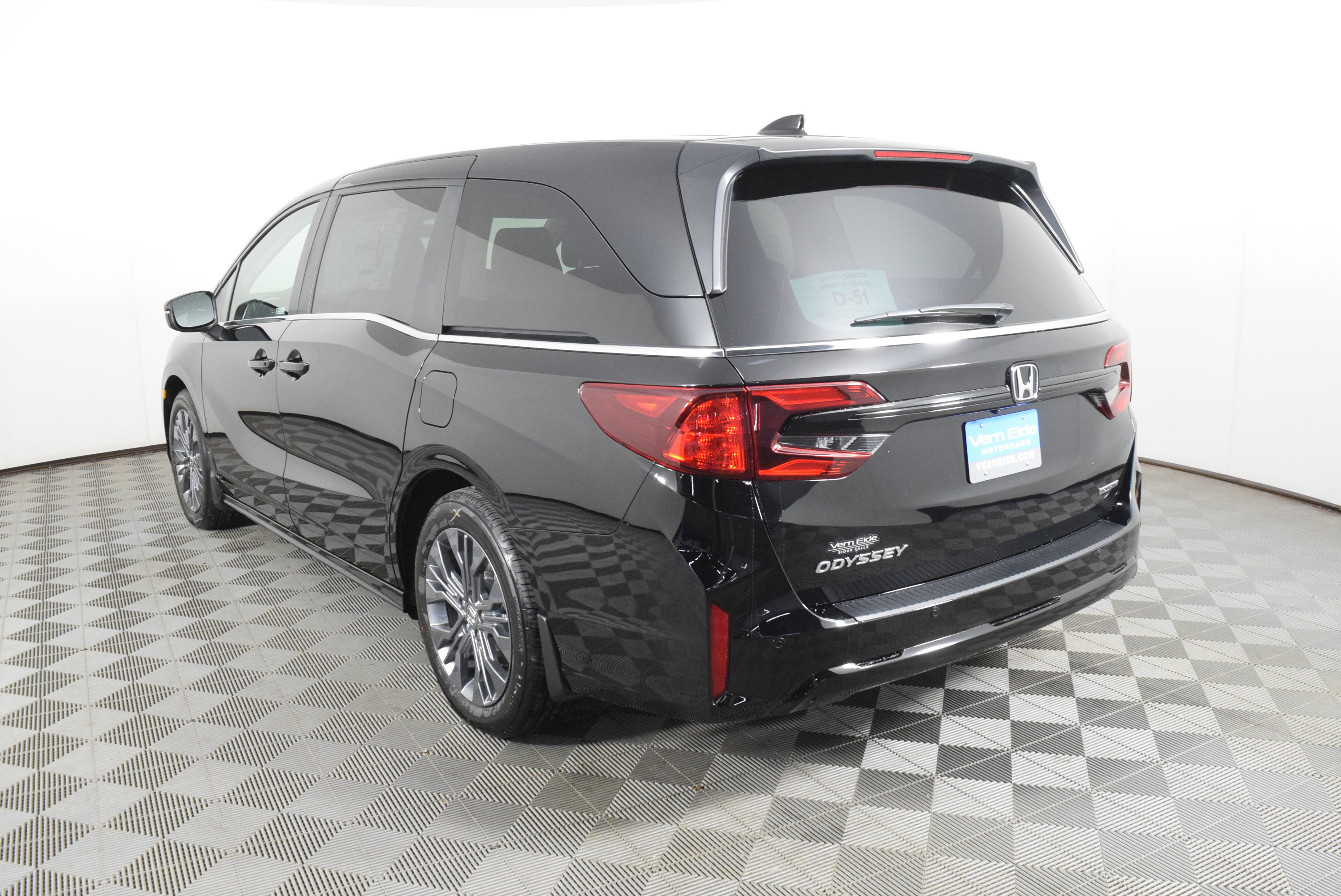 New 2026 Honda Odyssey Touring image 8