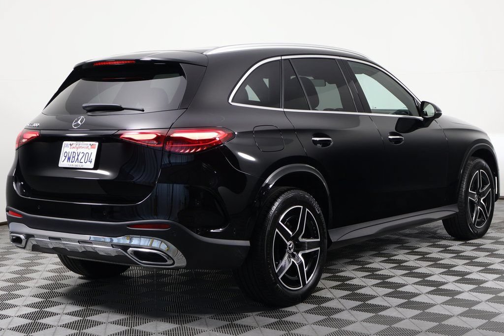 Certified 2026 Mercedes-Benz GLC 300 image 4