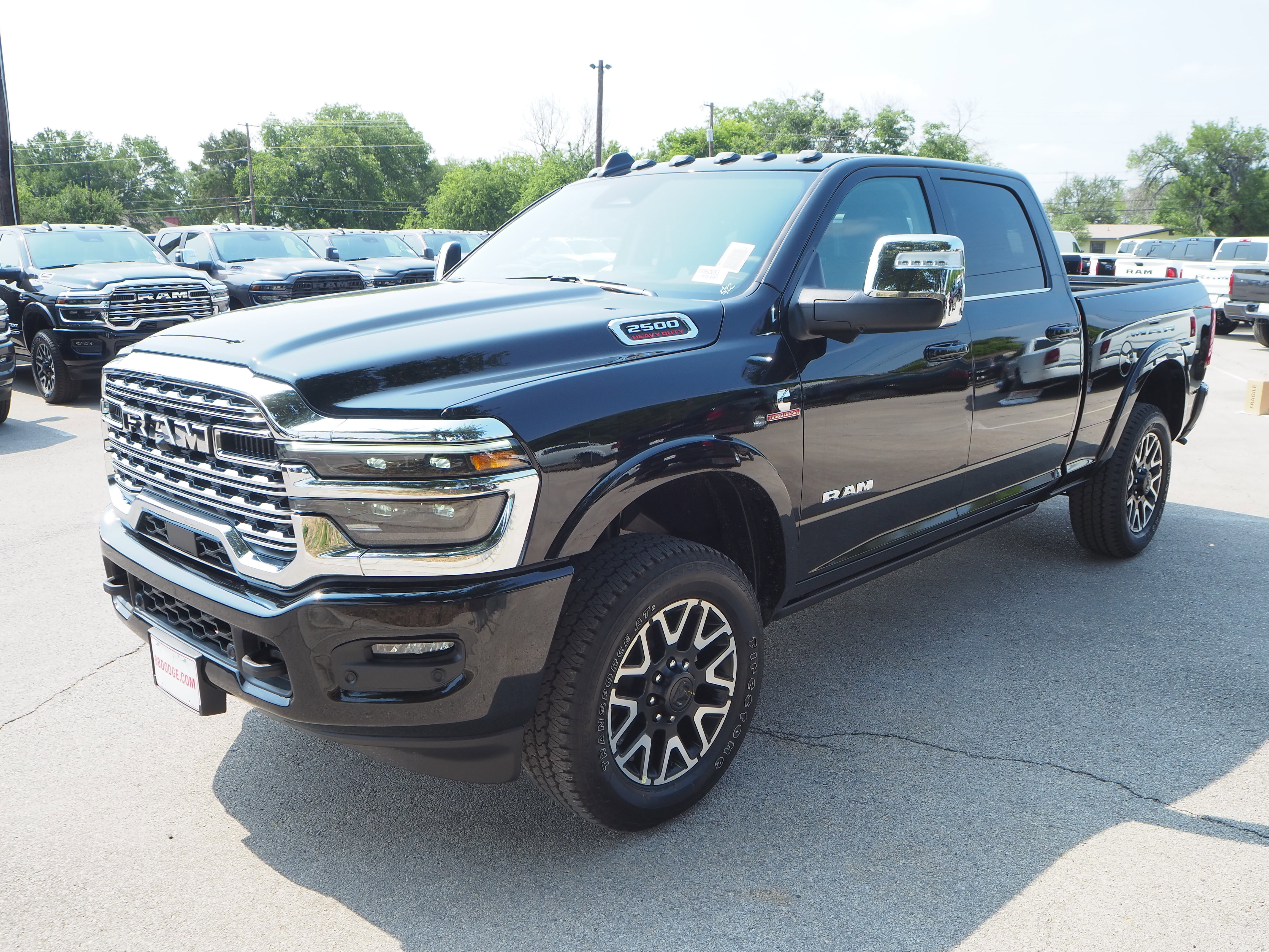 New 2025 RAM 2500 Limited AWD/4WD image 2