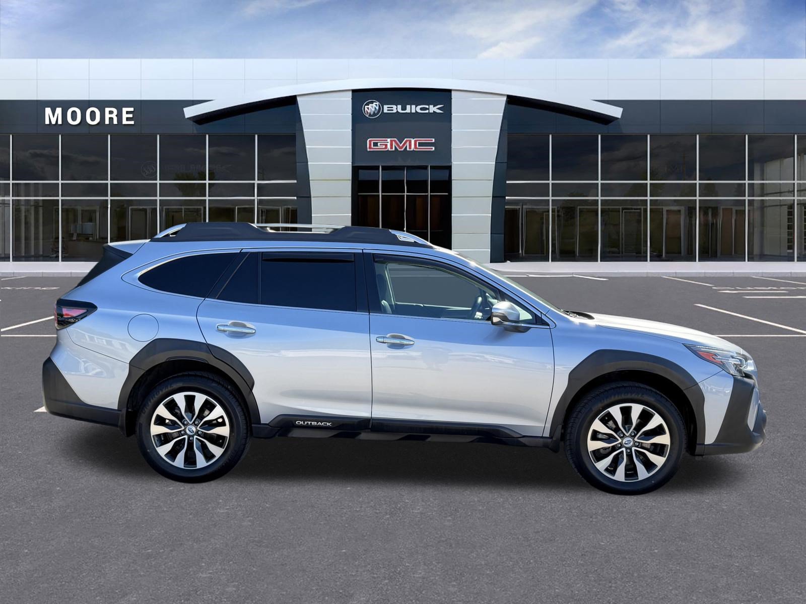 Used 2024 Subaru Outback Touring XT AWD/4WD image 2