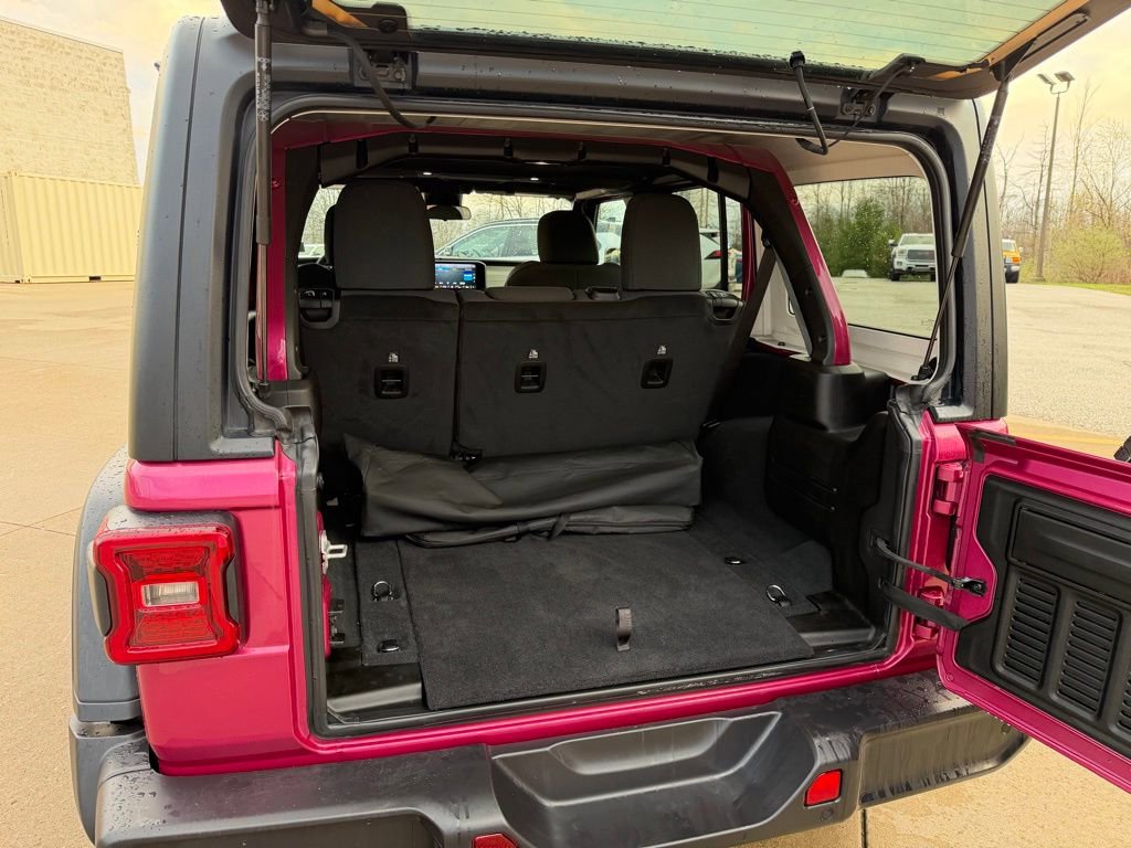 Used 2024 Jeep Wrangler Willys image 33
