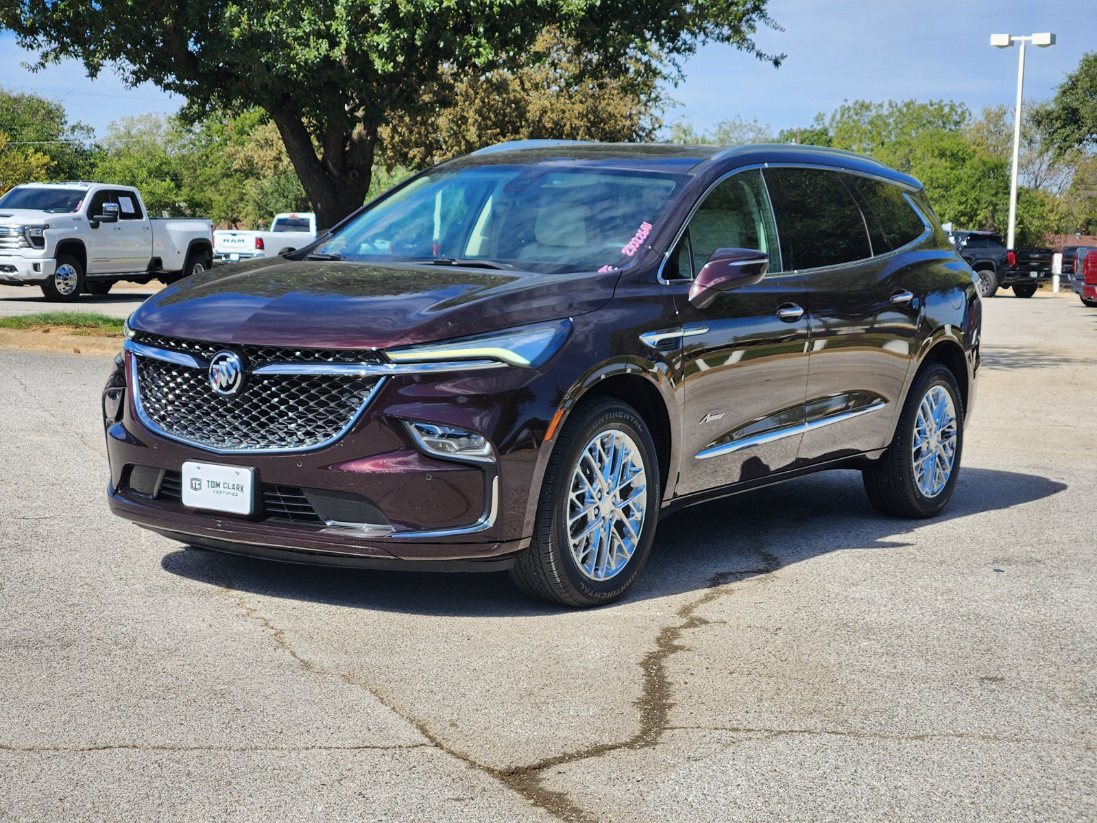 Used 2023 Buick Enclave Avenir w/ Avenir Technology Package FWD image 2