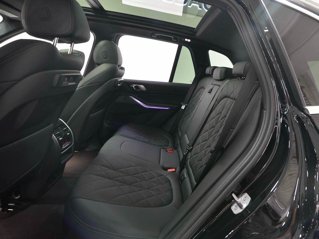 Used 2023 BMW X5 sDrive40i w/ Premium Package RWD image 11