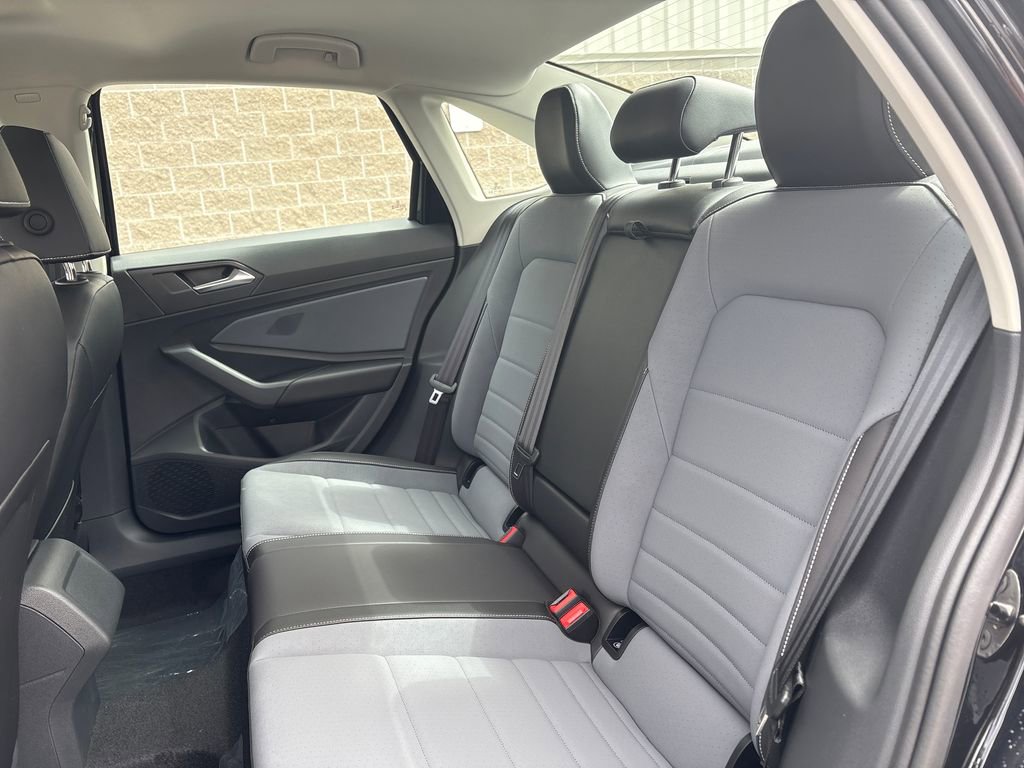 New 2026 Volkswagen Jetta SE FWD image 10