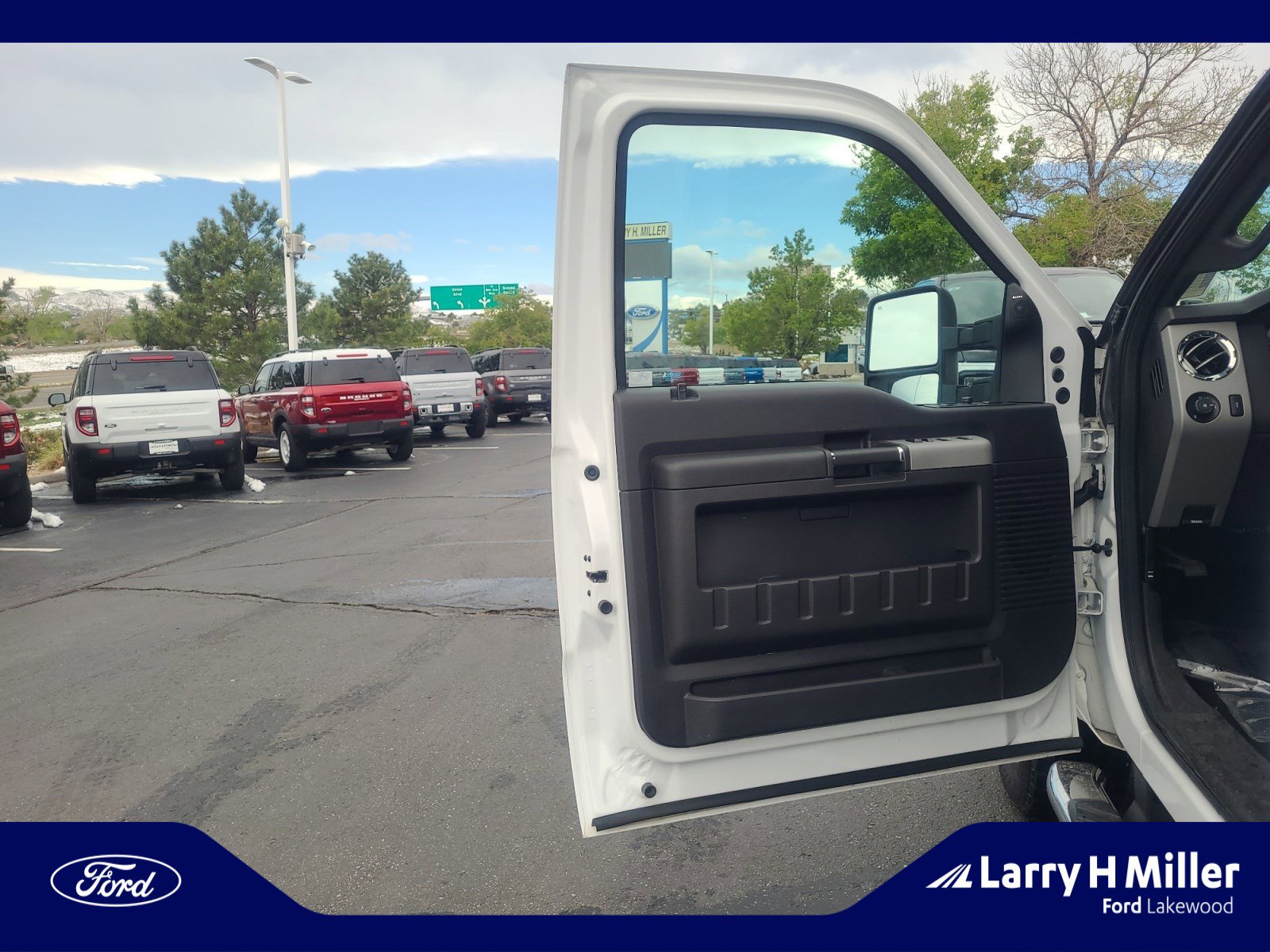 Used 2013 Ford F250 Lariat w/ Lariat Interior Pkg AWD/4WD image 13