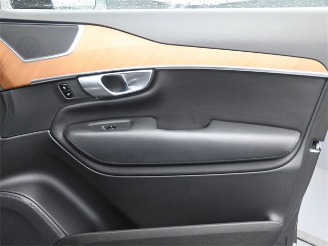 Used 2024 Volvo XC90 B5 Plus image 30