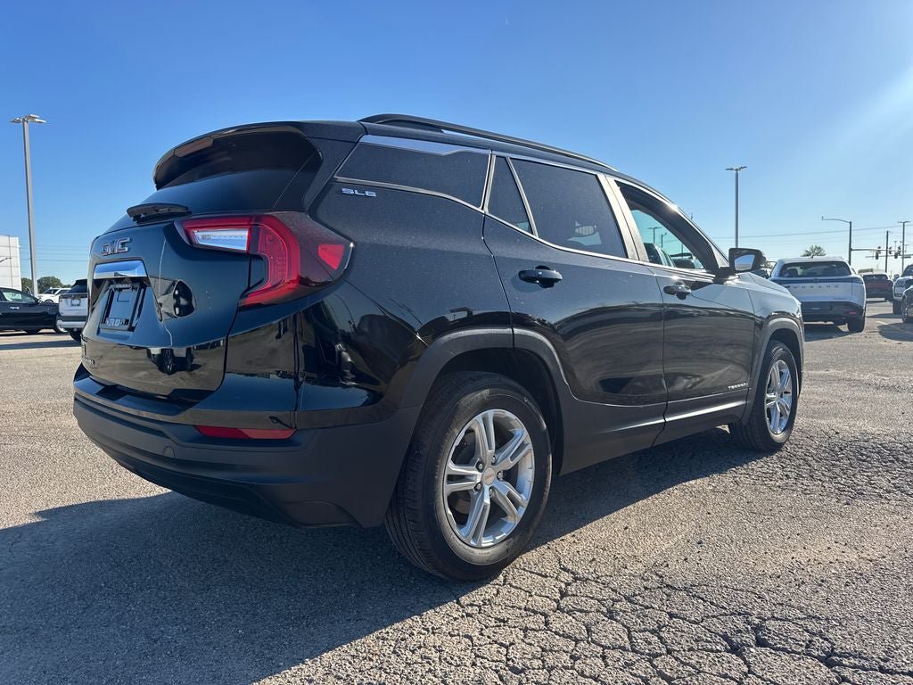 Used 2023 GMC Terrain SLE w/ Driver Convenience Package FWD image 7