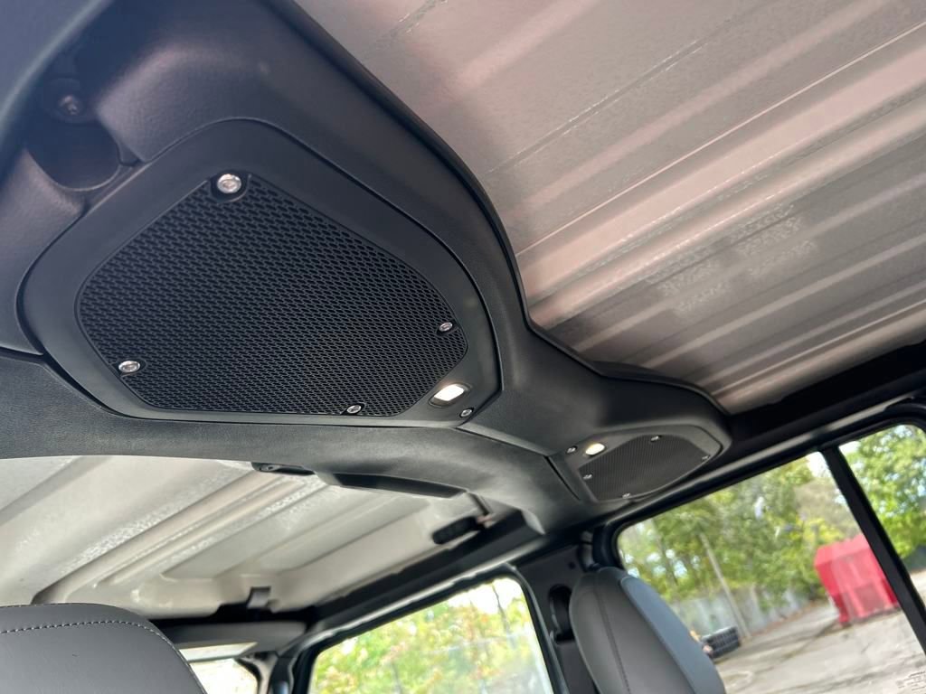 New 2025 Jeep Gladiator Mojave image 25