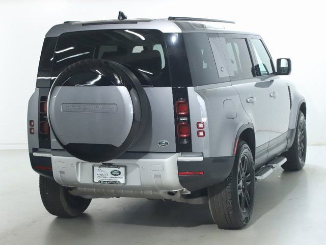 Used 2023 Land Rover Defender 110 SE image 9