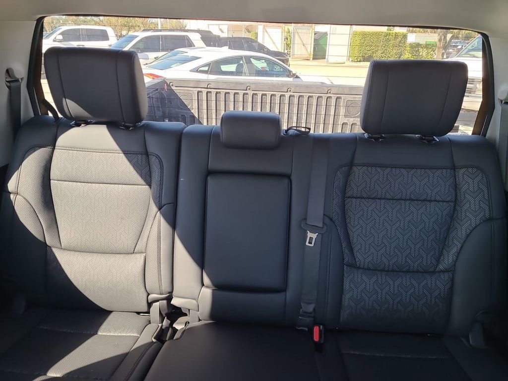 Used 2023 Toyota Tundra Limited image 5