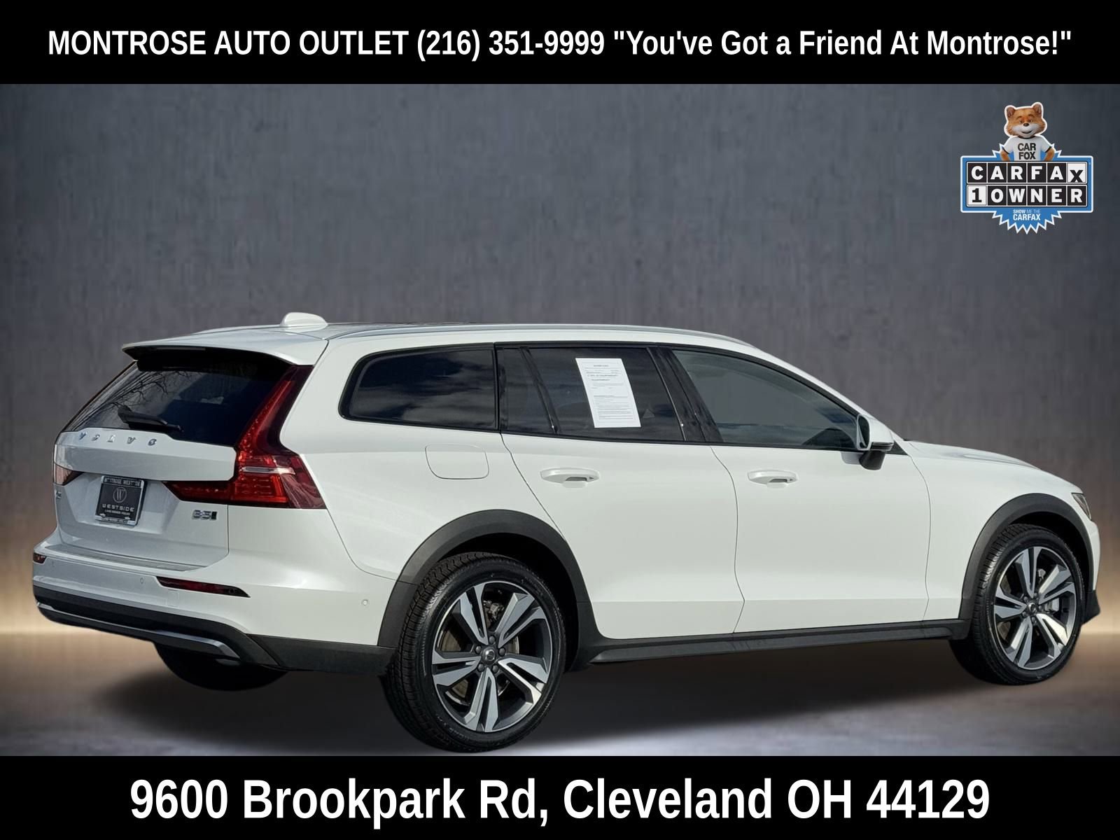 Used 2024 Volvo V60 B5 Cross Country Plus image 7