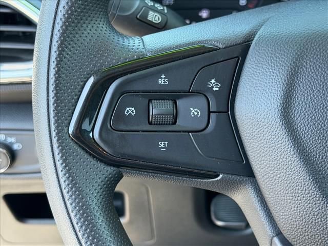 Used 2022 Chevrolet TrailBlazer LT w/ LPO, Blackout Package FWD image 16