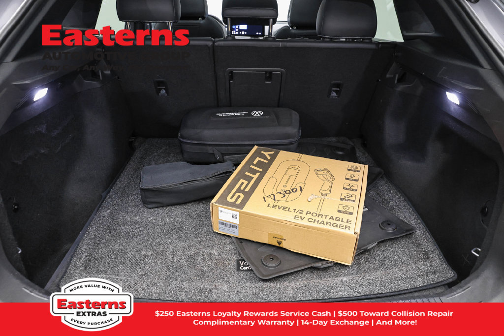 Used 2023 Volkswagen ID.4 Pro S AWD/4WD image 10