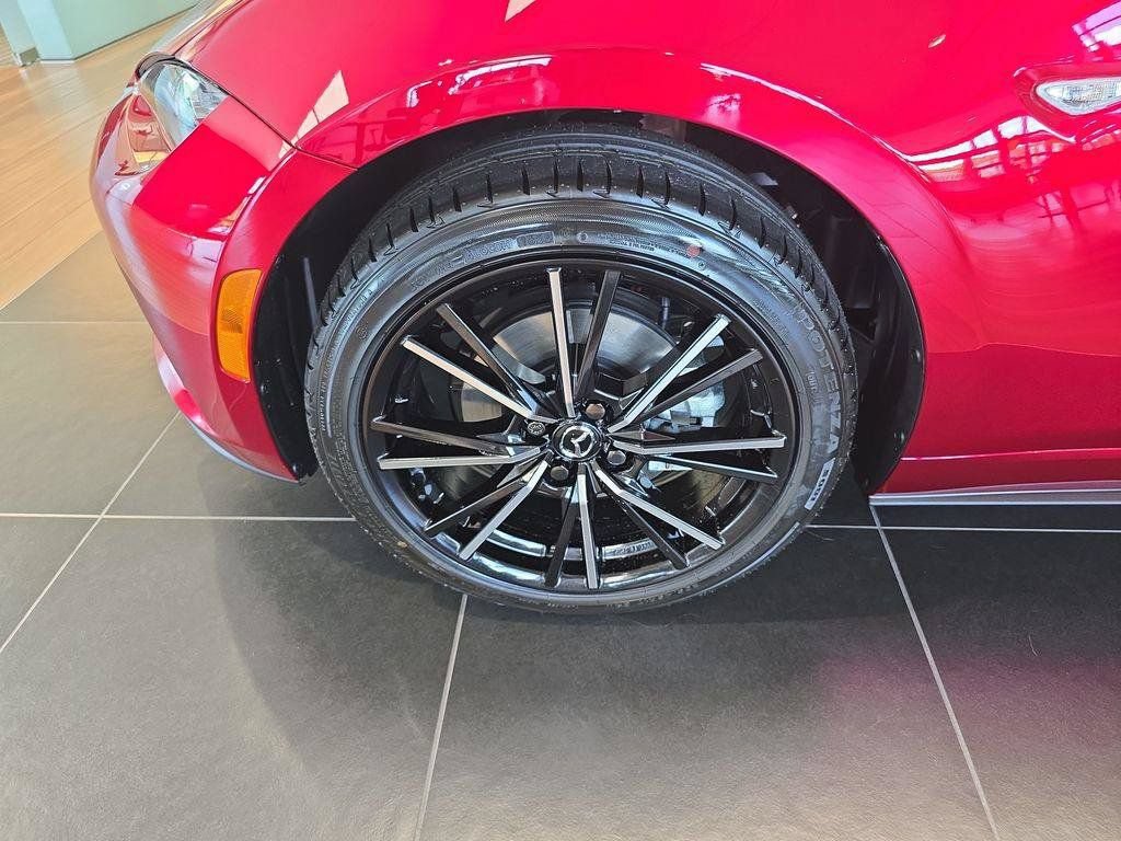 New 2026 MAZDA MX-5 Miata RF Grand Touring RWD image 9