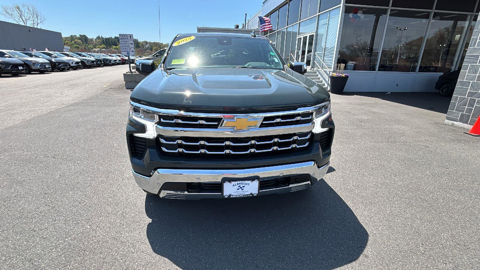Used 2025 Chevrolet Silverado 1500 LTZ w/ LTZ Premium Package AWD/4WD video 2