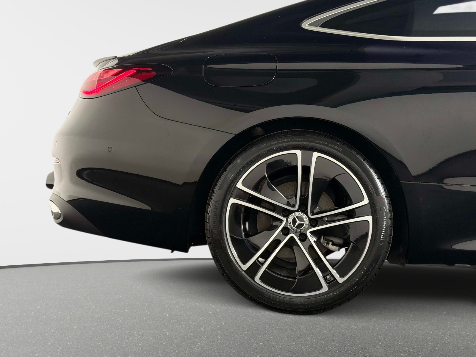 Used 2024 Mercedes-Benz CLE 300 4MATIC Coupe image 19