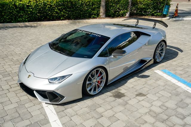 Used 2015 Lamborghini Huracan LP 610-4 AWD/4WD image 10