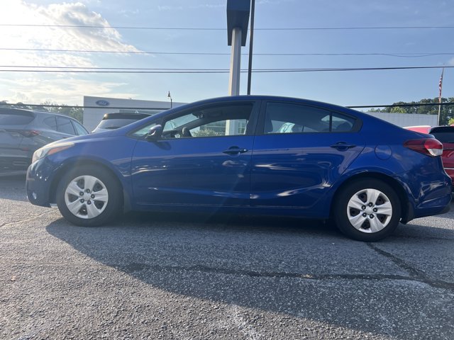 Used 2017 Kia Forte LX FWD image 2