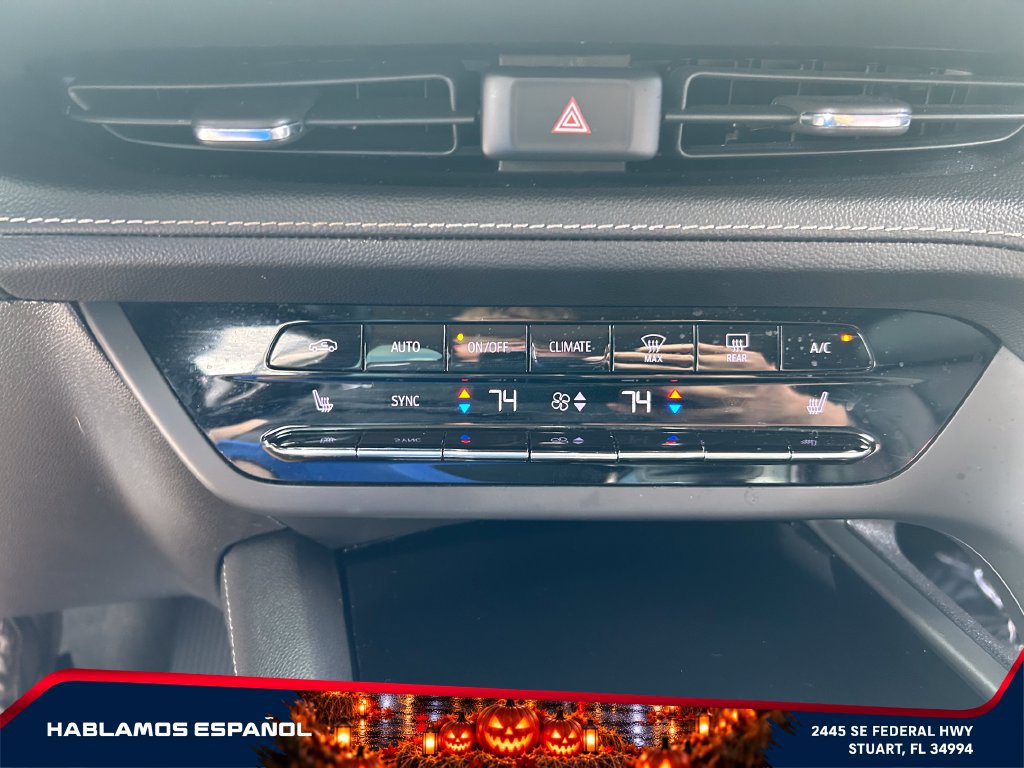 Used 2022 Buick Envision Essence w/ Technology Package I FWD image 23