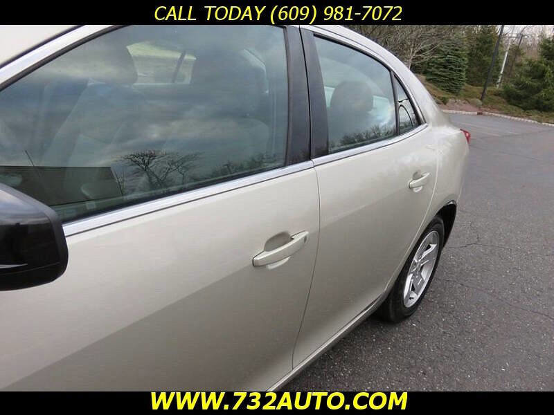Used 2015 Chevrolet Malibu LS FWD image 24