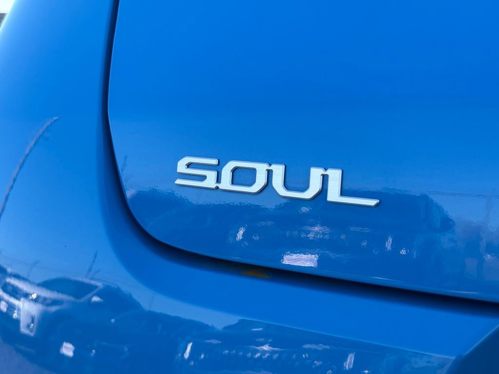 Certified 2024 Kia Soul S image 10