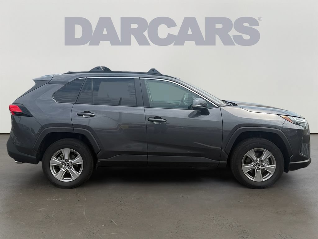 Used 2025 Toyota RAV4 XLE AWD/4WD image 8