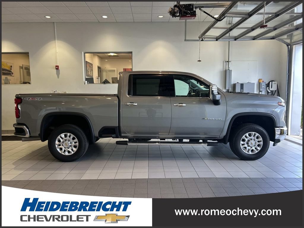 Used 2024 Chevrolet Silverado 2500 LTZ w/ LTZ Plus Package AWD/4WD image 2