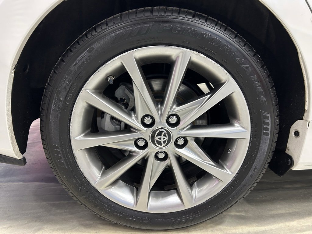 Used 2016 Toyota Prius V Five image 20