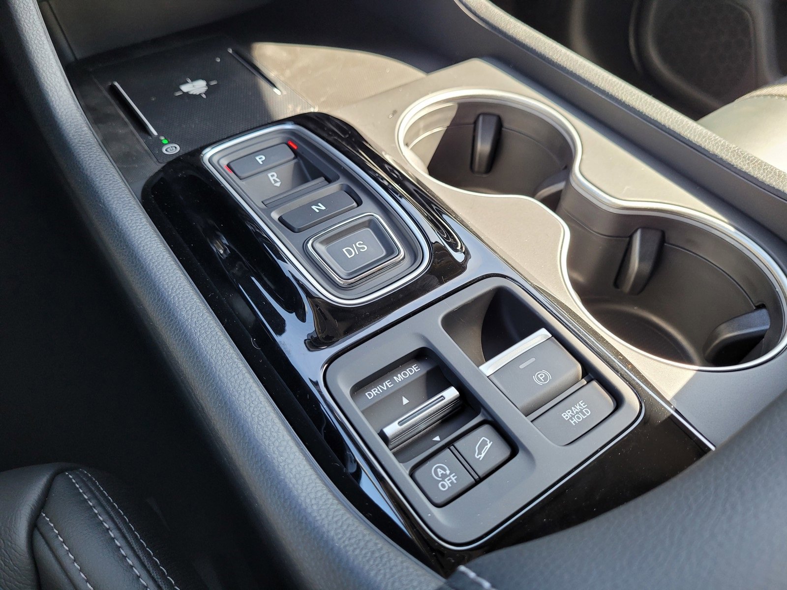 New 2025 Honda Pilot Touring image 12