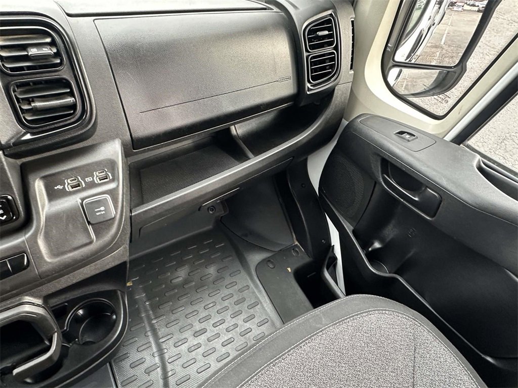 Used 2022 RAM ProMaster 2500 w/ Convenience Group image 16
