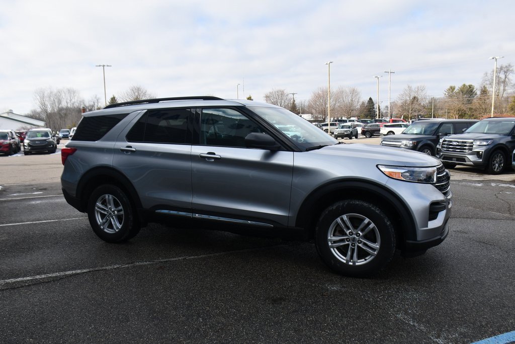 Used 2023 Ford Explorer XLT w/ Class IV Trailer Tow Package image 8