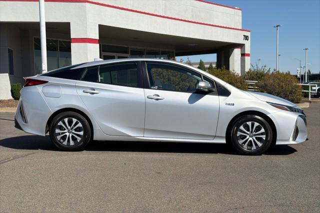 Certified 2021 Toyota Prius Prime LE FWD image 6