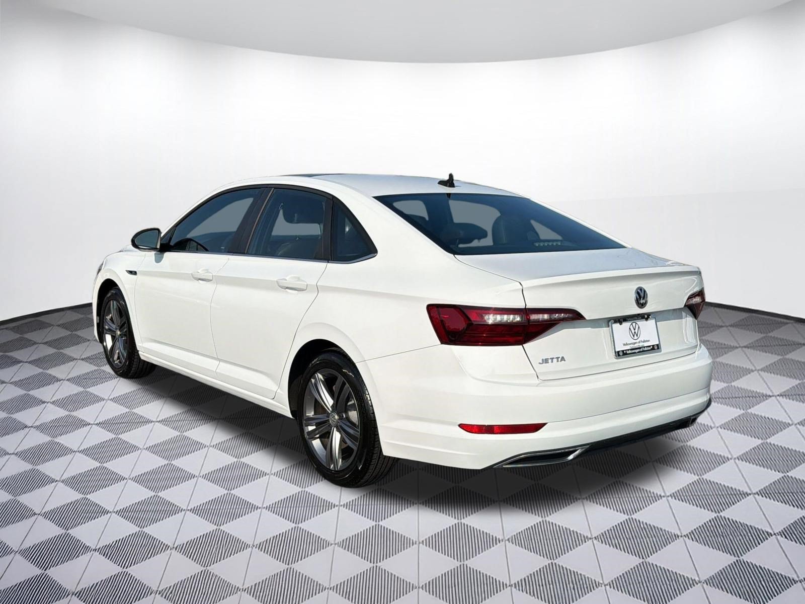 Used 2020 Volkswagen Jetta R-Line w/ R-Line Cold Weather Package FWD image 3