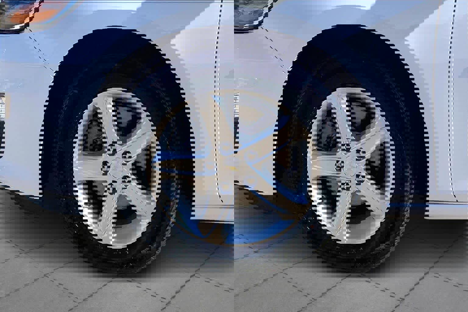 Used 2022 Chevrolet Malibu LS image 9