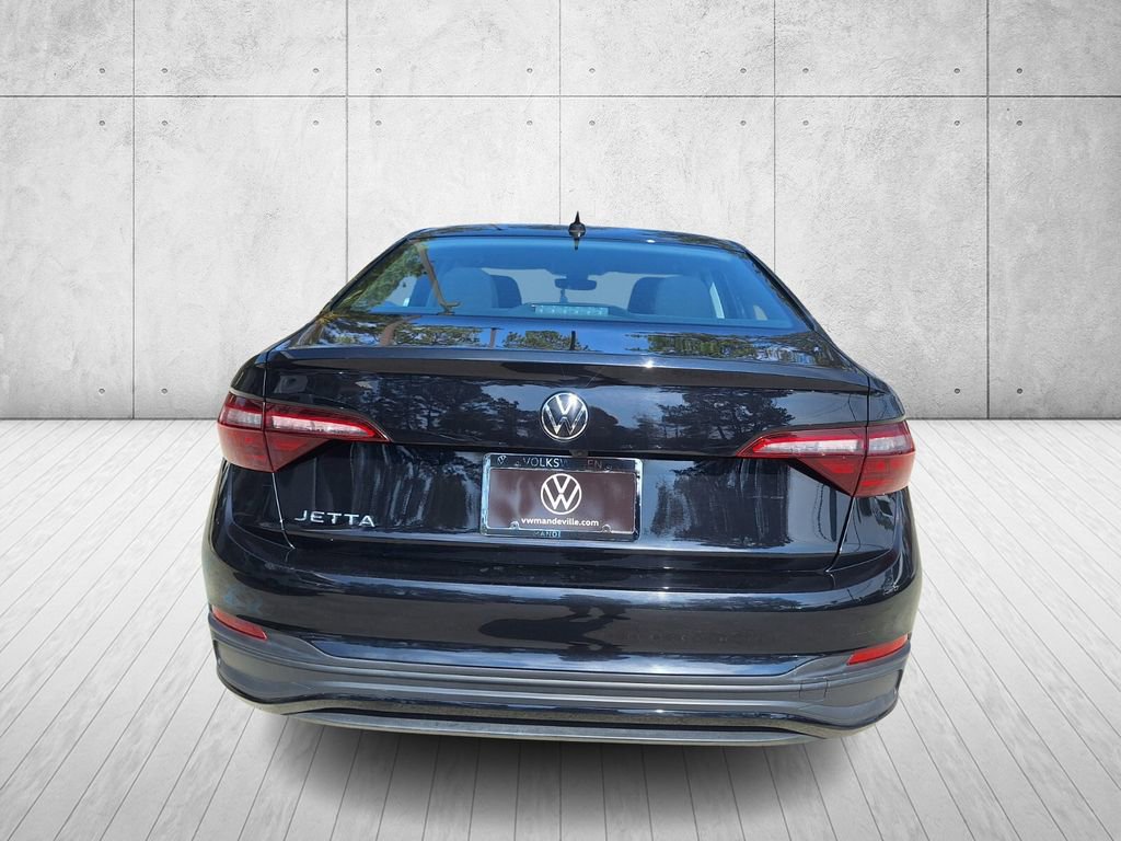 Used 2024 Volkswagen Jetta S image 4
