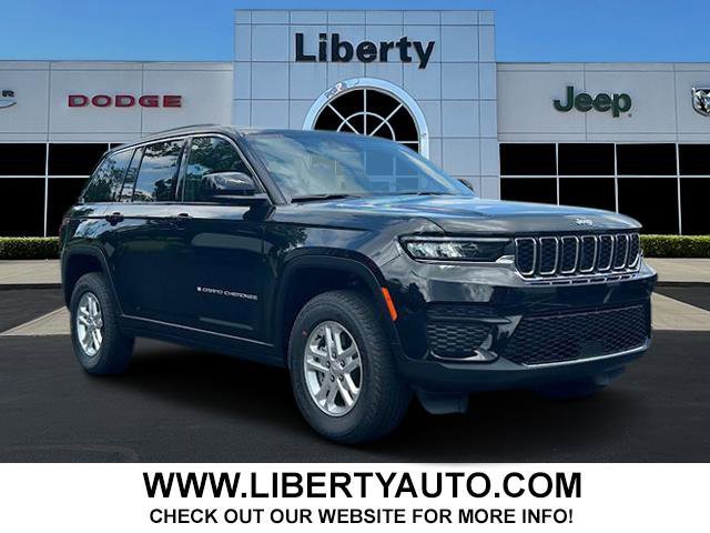 New 2025 Jeep Grand Cherokee Laredo w/ Luxury Tech Group I image 1