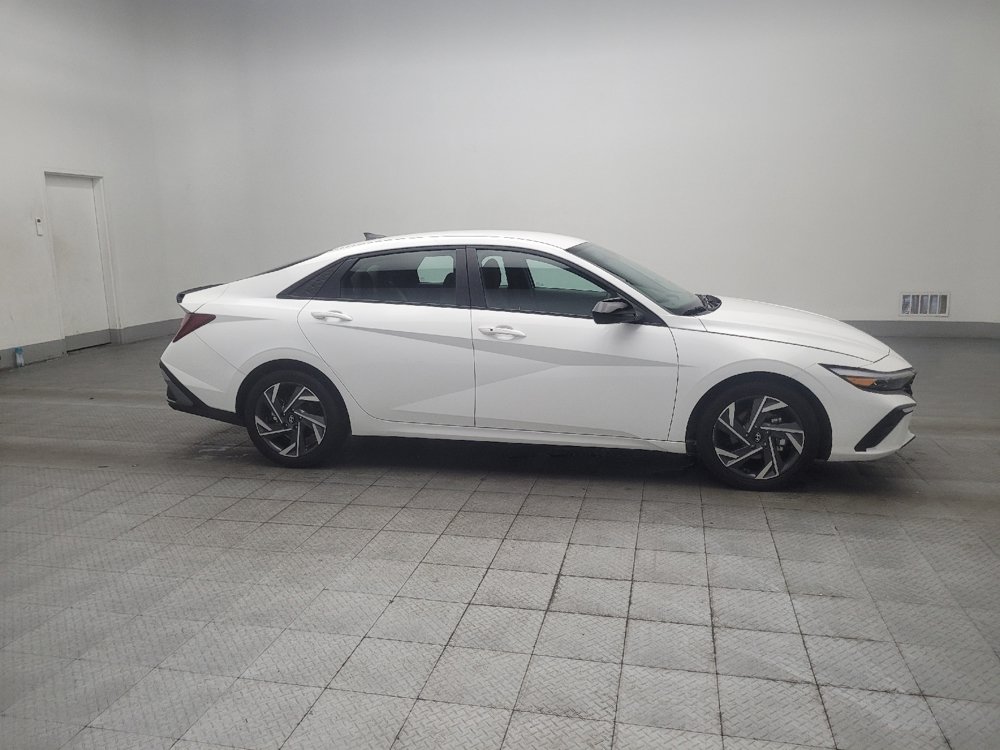 Used 2025 Hyundai Elantra Sport FWD image 11