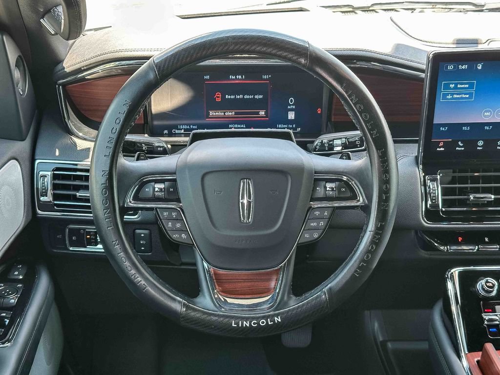 Used 2024 Lincoln Navigator L Reserve AWD/4WD image 30