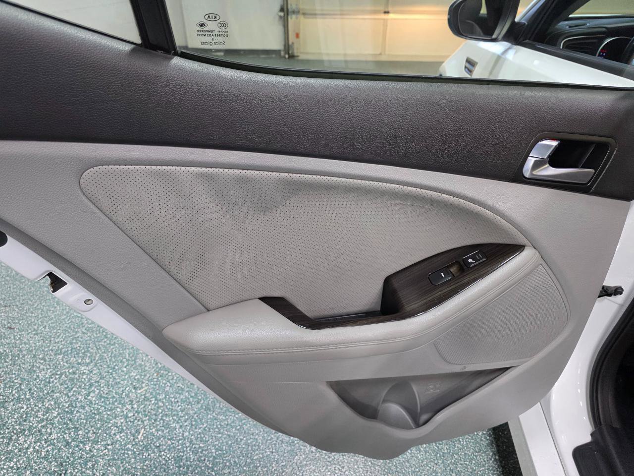 Used 2015 Kia Optima EX w/ EX Premium Package image 20