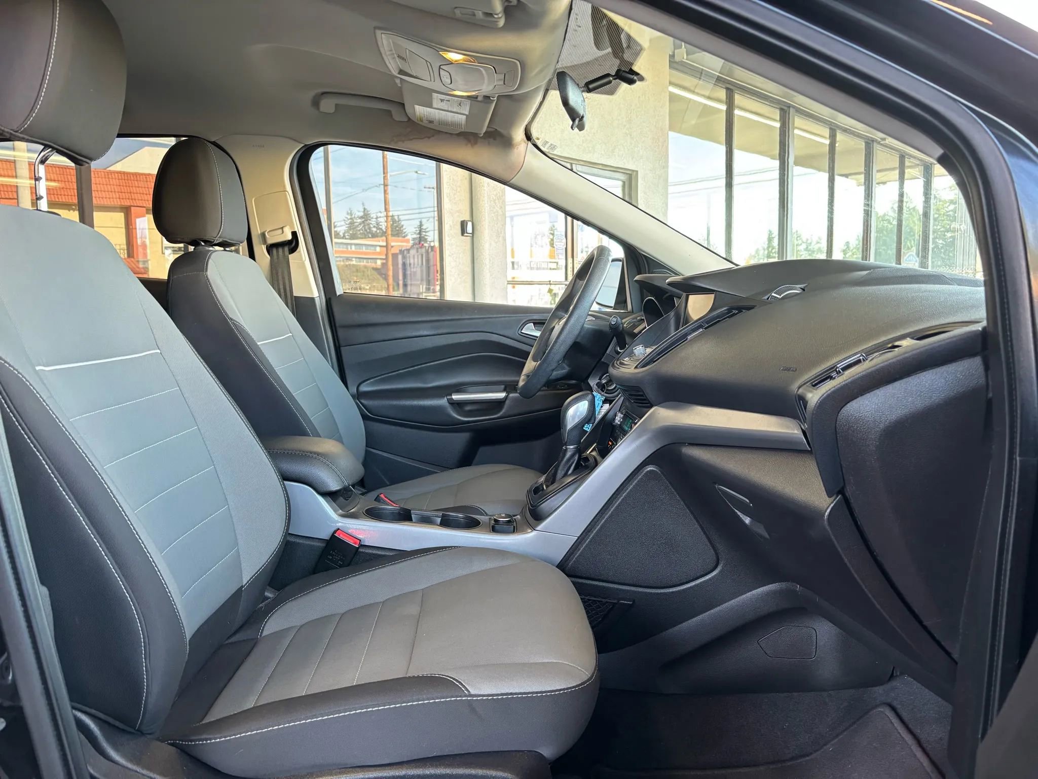 Used 2015 Ford Escape SE w/ Equipment Group 201A image 23