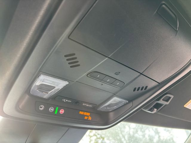 Used 2025 Cadillac XT4 Premium Luxury image 36