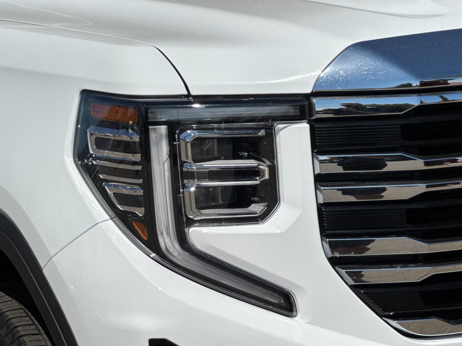 Used 2026 GMC Sierra 1500 SLT RWD image 36