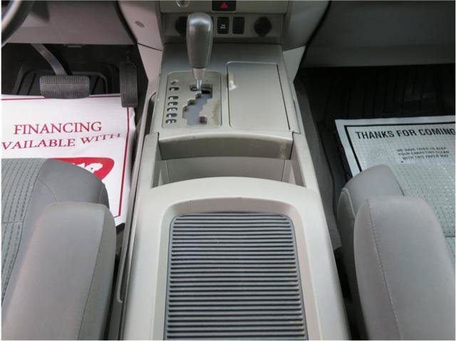 Used 2004 Nissan Titan SE AWD/4WD image 9