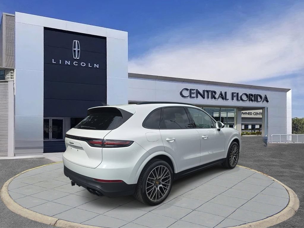 Used 2023 Porsche Cayenne Platinum Edition AWD/4WD image 3