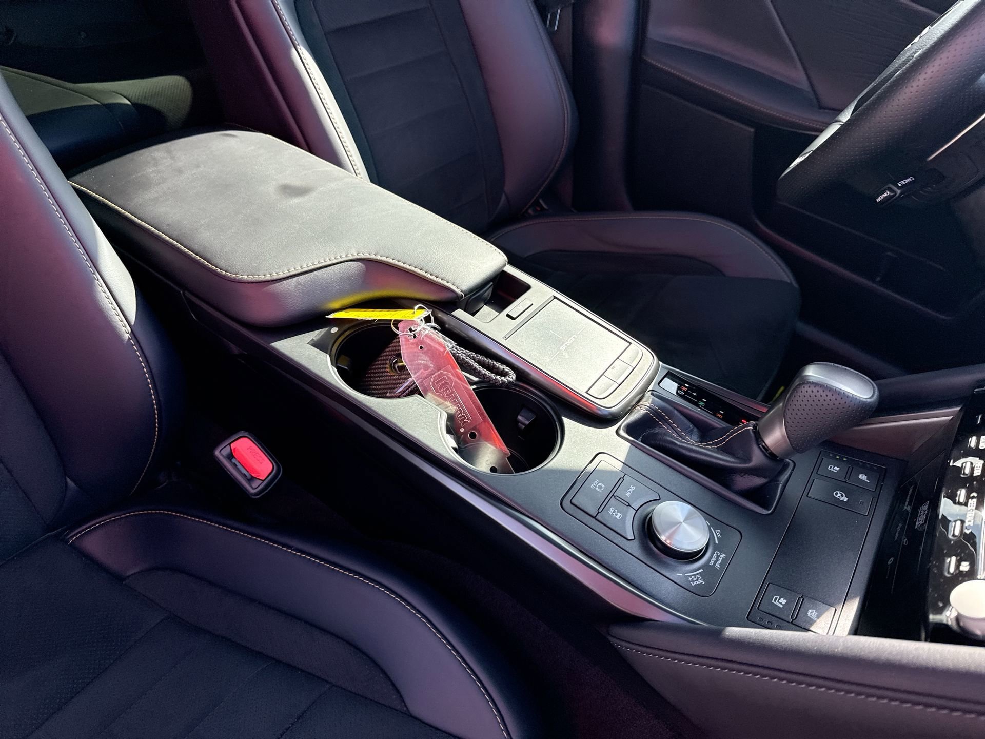 Used 2025 Lexus IS 500 RWD image 23