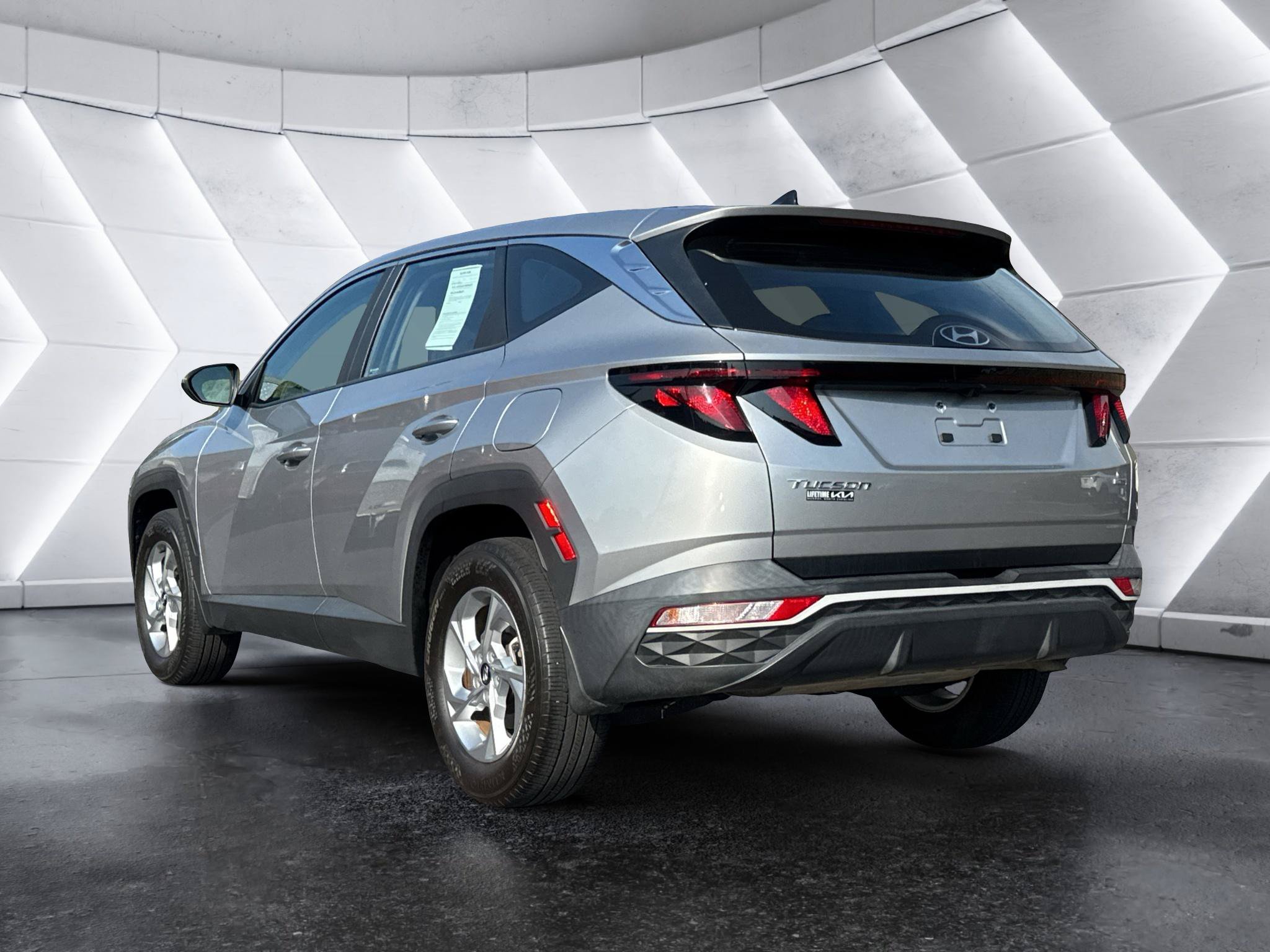 Used 2023 Hyundai Tucson SE AWD/4WD image 6