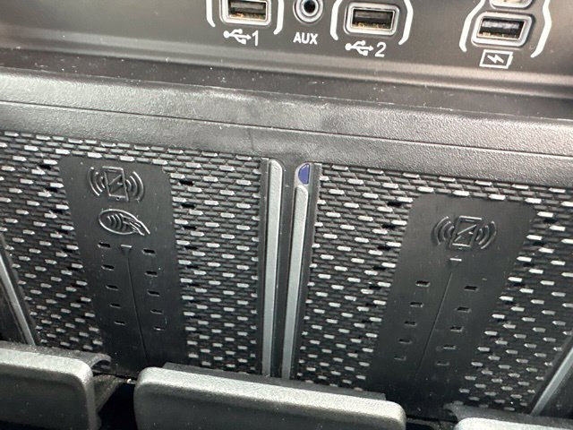 Used 2025 RAM 1500 Laramie AWD/4WD image 17