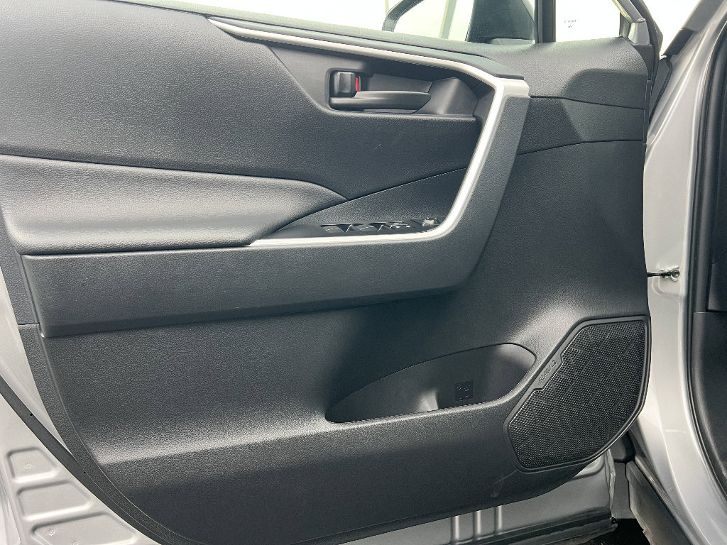 Used 2025 Toyota RAV4 LE image 14