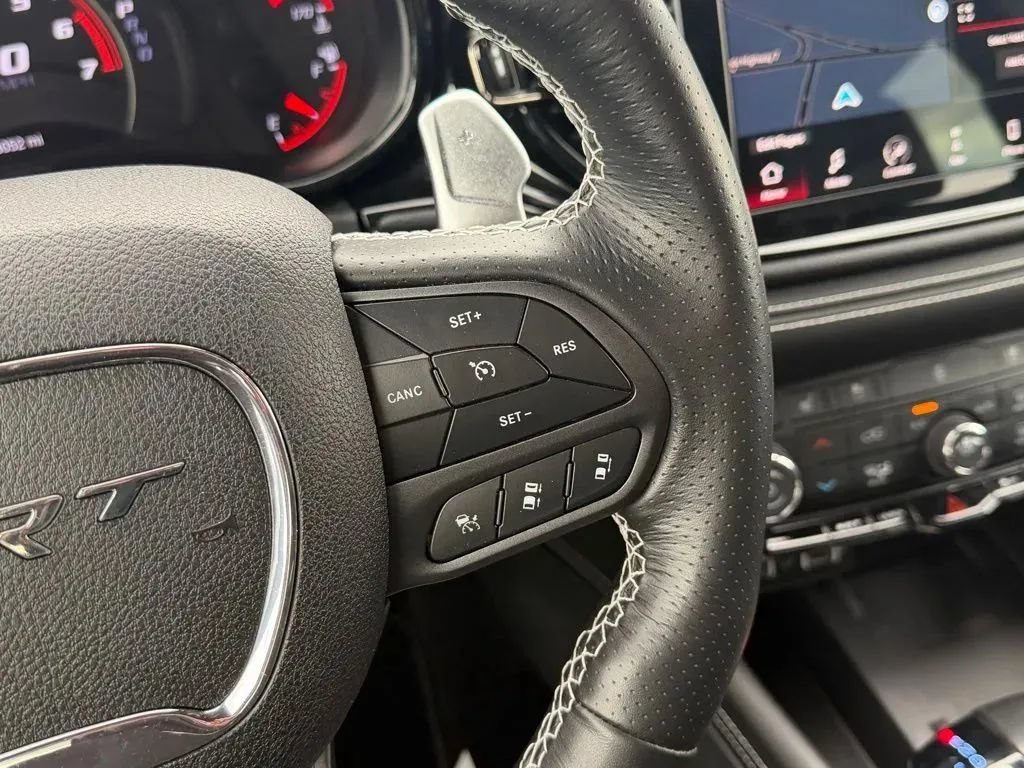 Used 2022 Dodge Durango SRT w/ Technology Group AWD/4WD image 17